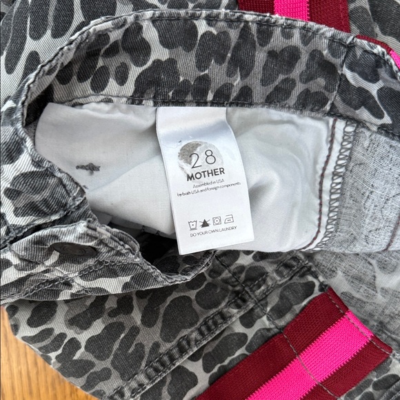 Mother The No Zip MisFit Jungle Eyes Leopard Print Joggers with Red Pink Stripe - Picture 8 of 9